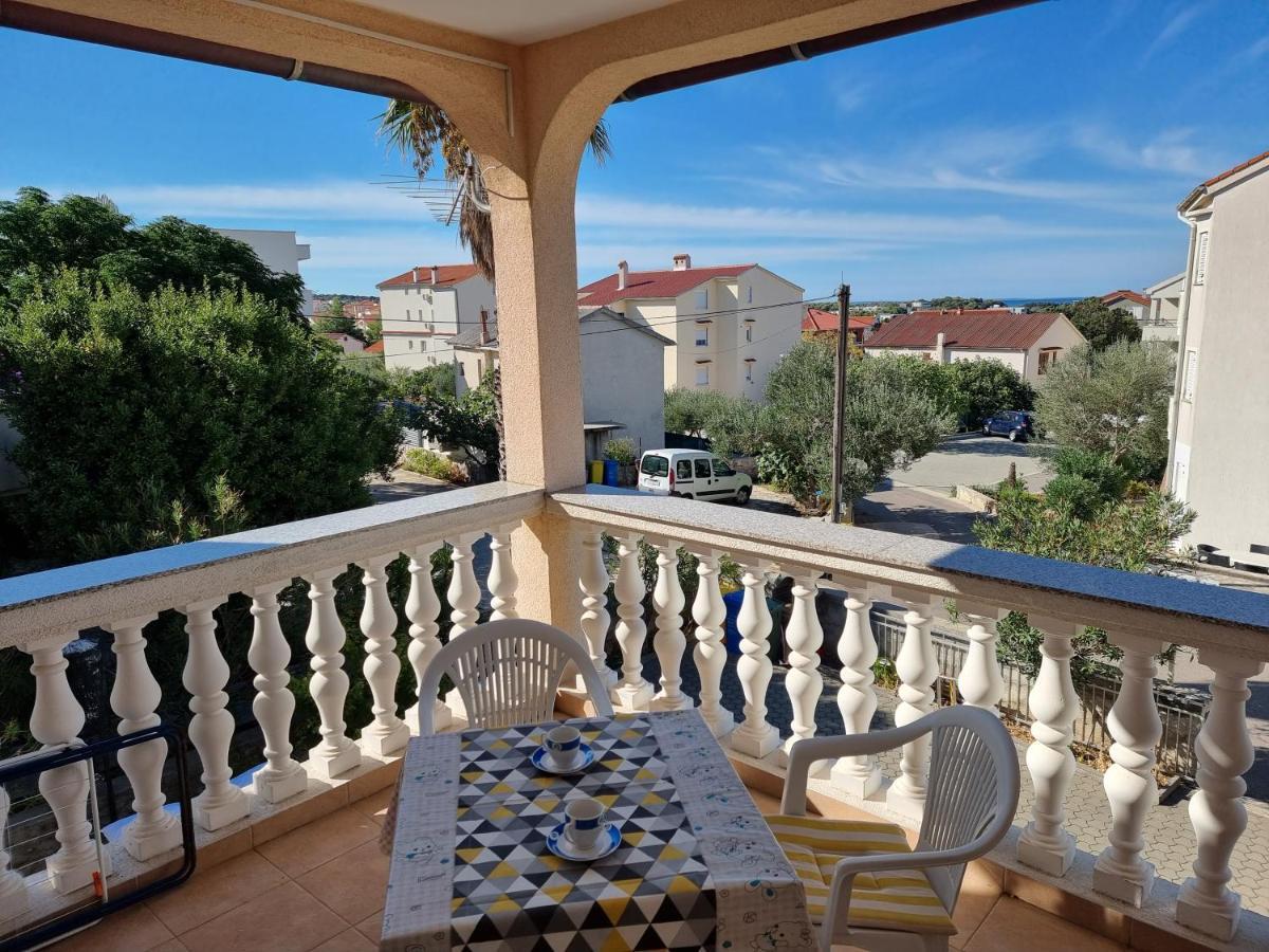Apartments Harmony Новаля Екстериор снимка
